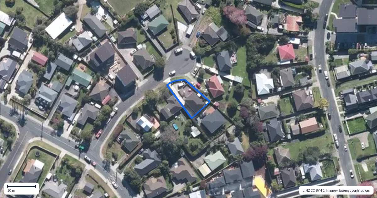 Property context map for 5 Glenford Lane, Te Atatu Peninsula, Auckland