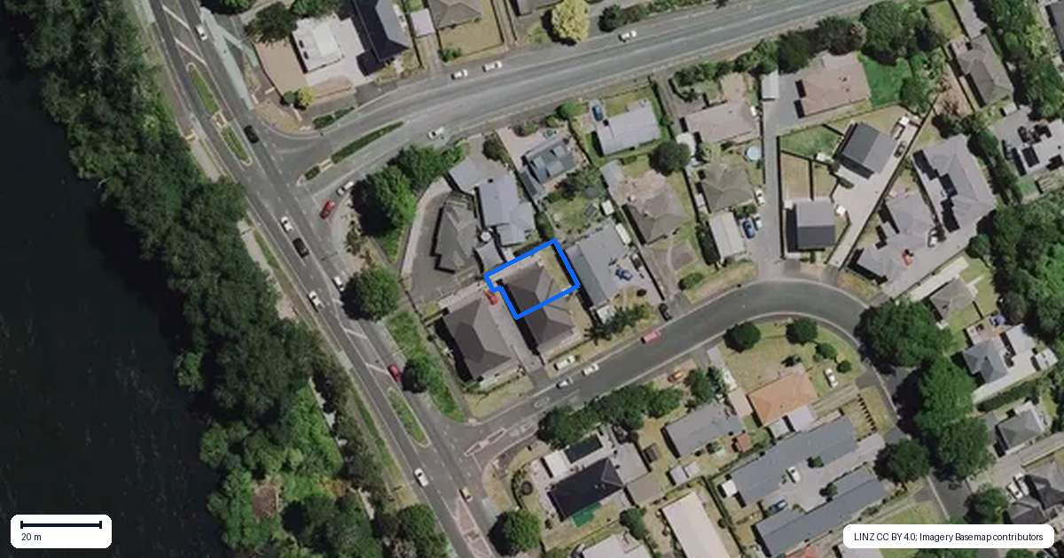 Property context map for 3/64 Banbury Crescent, Fairfield, Hamilton