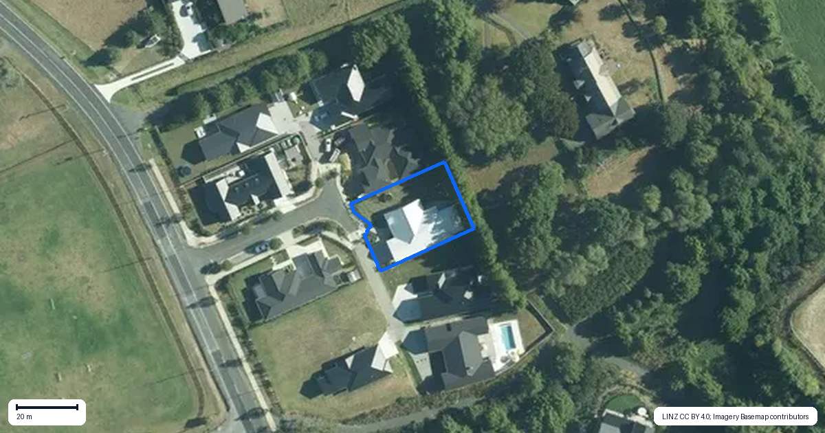 Property context map for 11 Munro Oak Lane, Clevedon