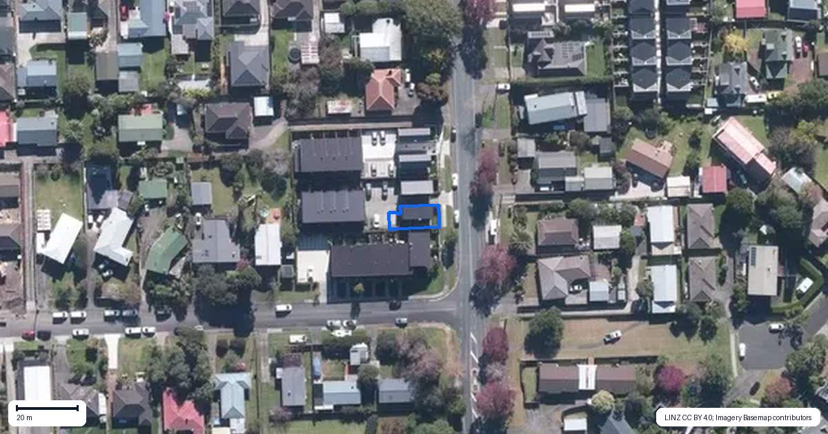 Property context map for 2/89 Beach Road, Te Atatu Peninsula, Auckland