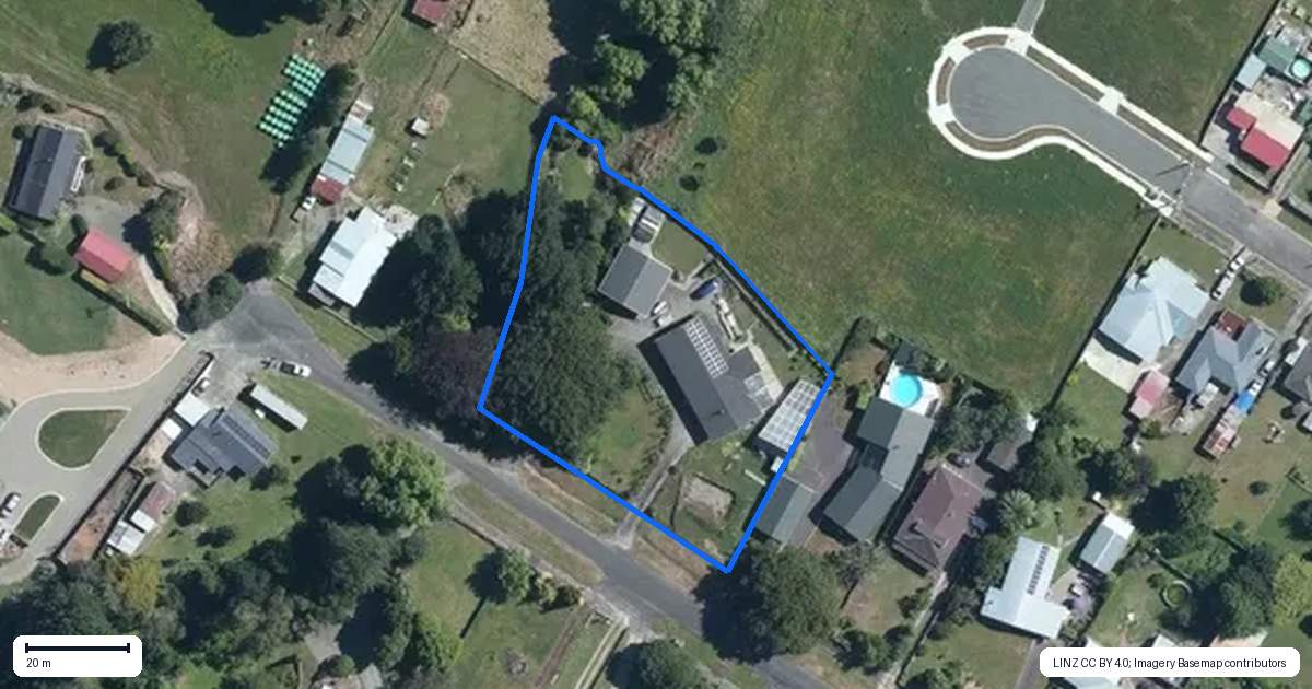 Property context map for 24 Cambridge Street, Pahiatua