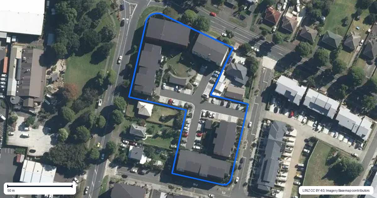 Property context map for 204/7C Hinaki Street, Point England, Auckland