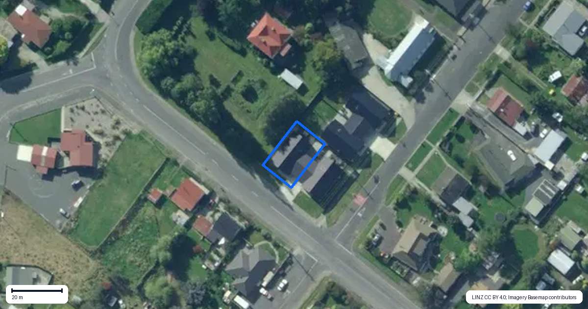 Property context map for 8 Moore Street, Milton