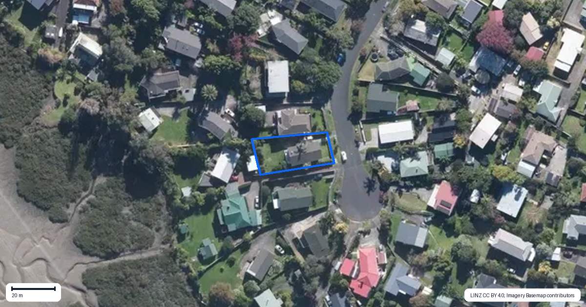 Property context map for 33 Calvin Place, Avondale, Auckland