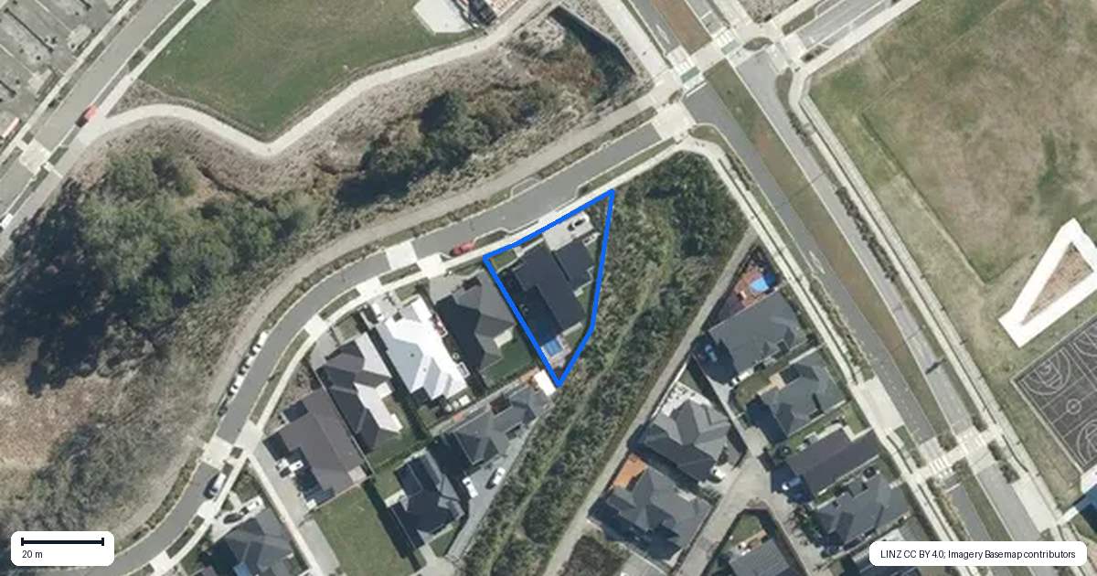 Property context map for 16 Ruxton Road, Wainui