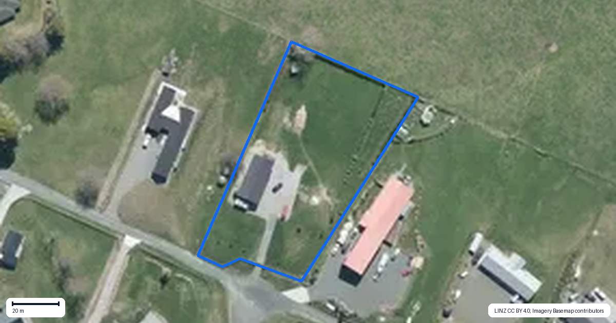 Property context map for 13 Nga Tui Lane, Acacia Bay, Taupo