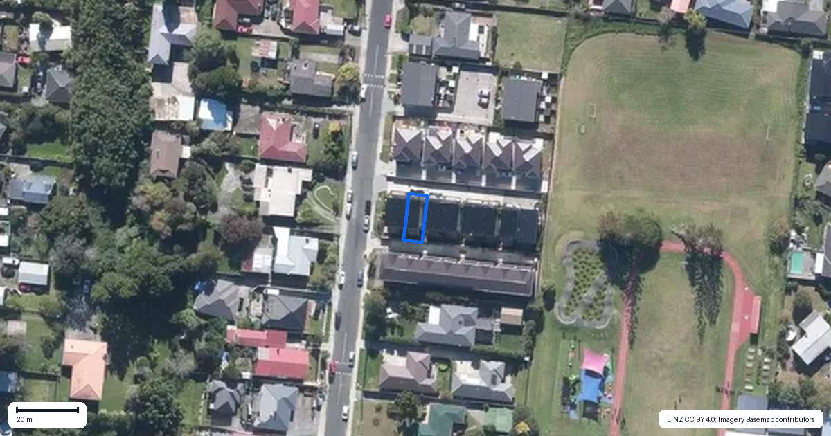 Property context map for 2/19 Kingdale Road, Henderson, Auckland