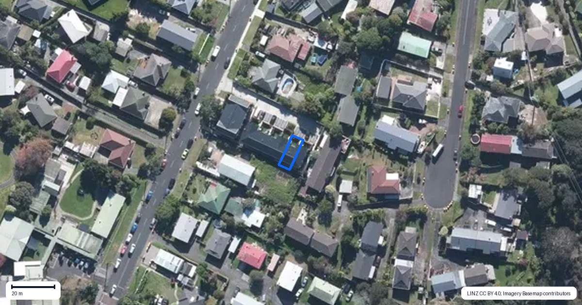 Property context map for 9/137 Tirimoana Road, Te Atatu South, Auckland