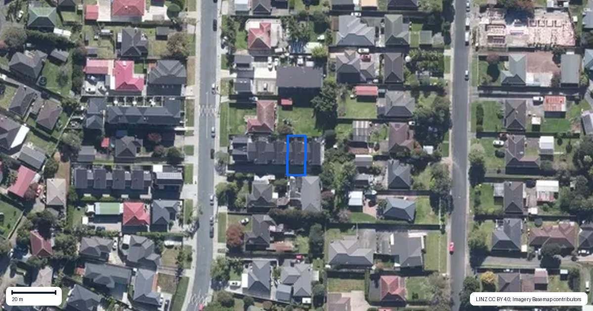 Property context map for 70E Neil Avenue, Te Atatu Peninsula, Auckland