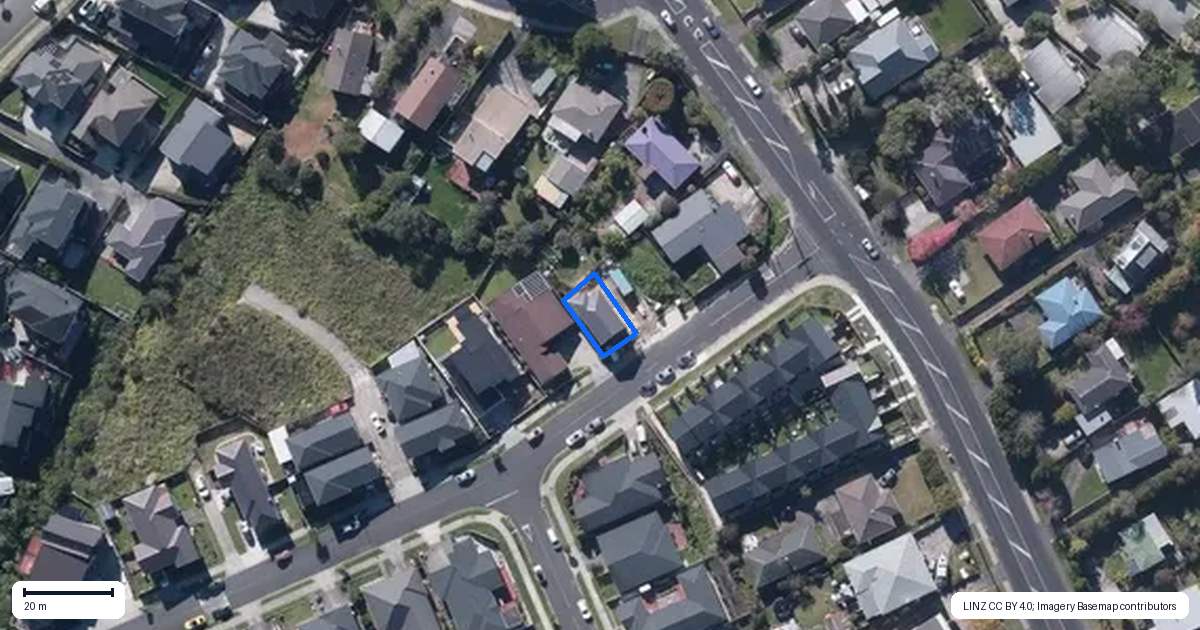 Property context map for 1C Mamuku Drive, Massey, Auckland