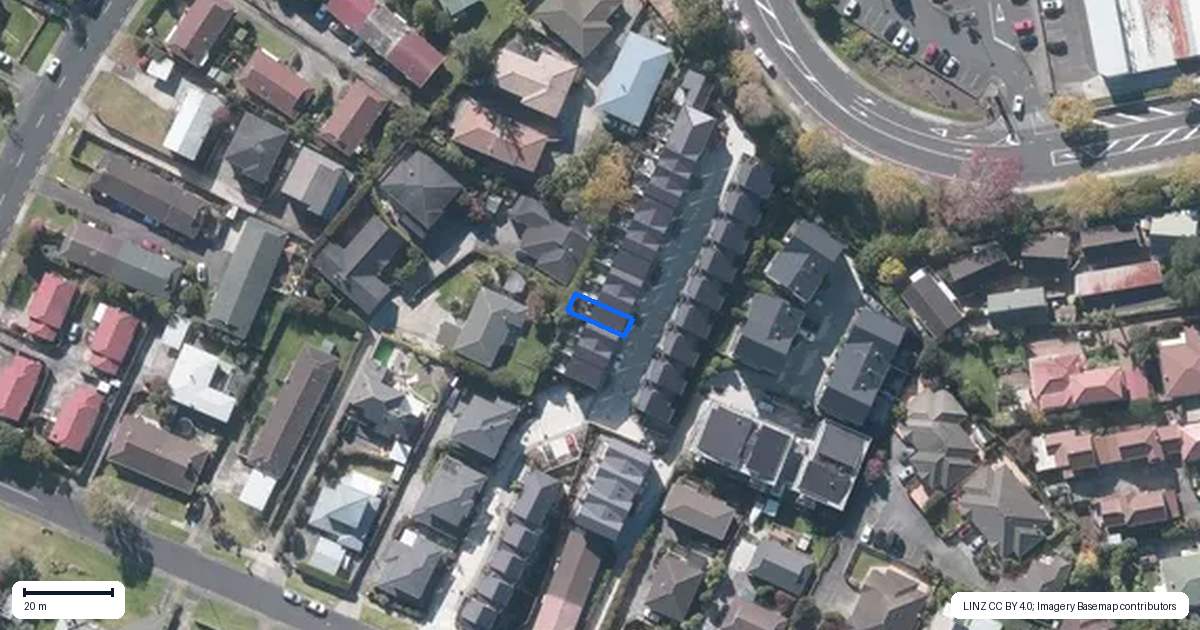 Property context map for 7 Panoni Lane, Howick, Auckland