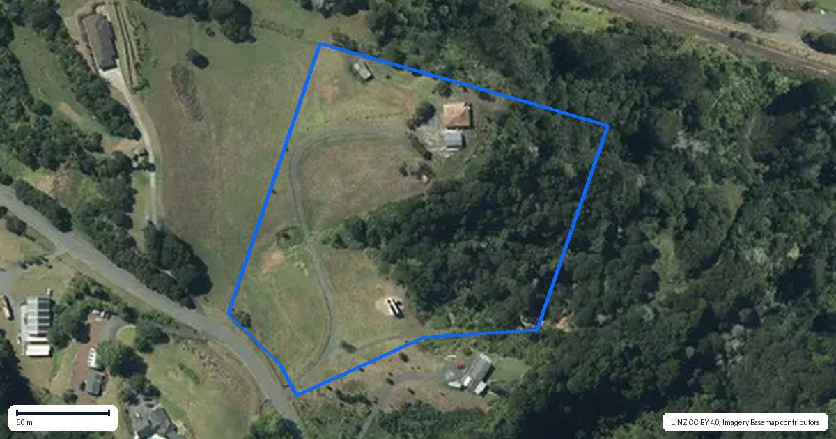Property context map for 39 Awhiorangi Promenade, Swanson, Auckland