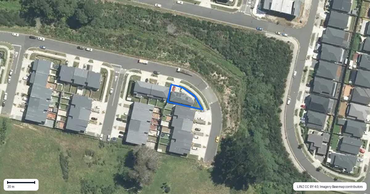 Property context map for 22 Karoro Road, Flat Bush, Auckland