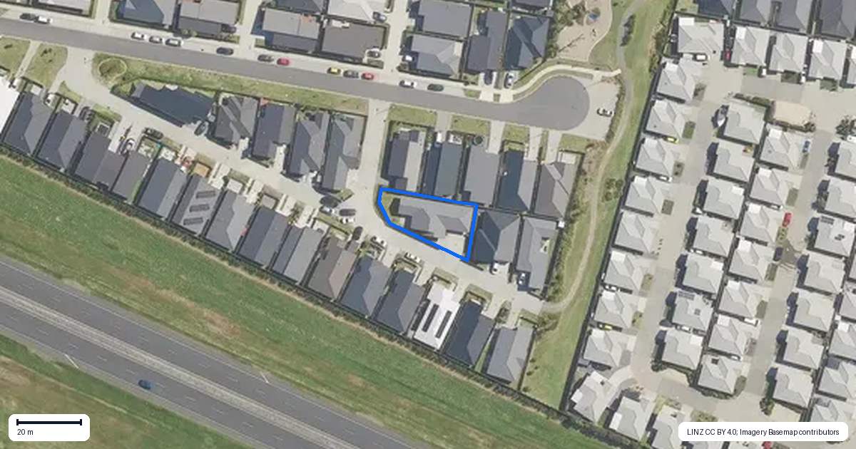 Property context map for 7 Friesian Way, Papamoa