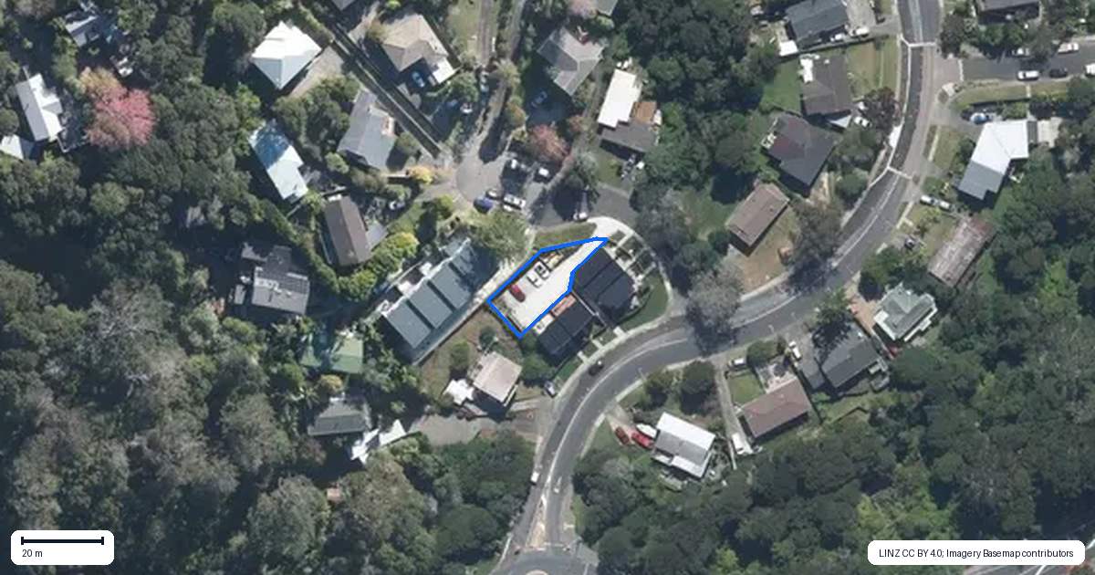 Property context map for 2A McQuoid Place, Glenfield, Auckland