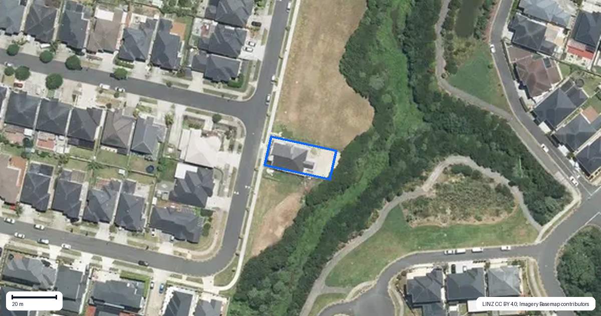 Property context map for 32B Castlebane Drive, Flat Bush, Auckland