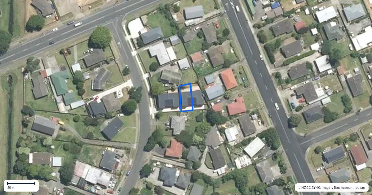 Property context map for 8C Hobart Crescent, Wattle Downs, Auckland