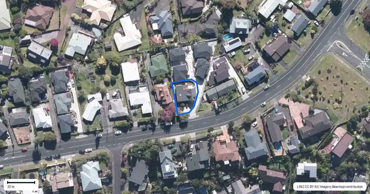 Property context map for 152 Luckens Road, West Harbour, Auckland