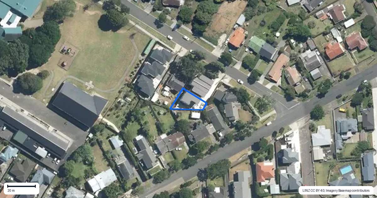 Property context map for 2 Maroa Road, One Tree Hill, Auckland