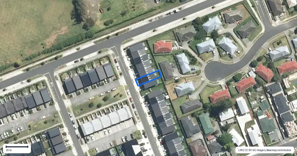 Property context map for 70 Paretaiuru Crescent, Papakura