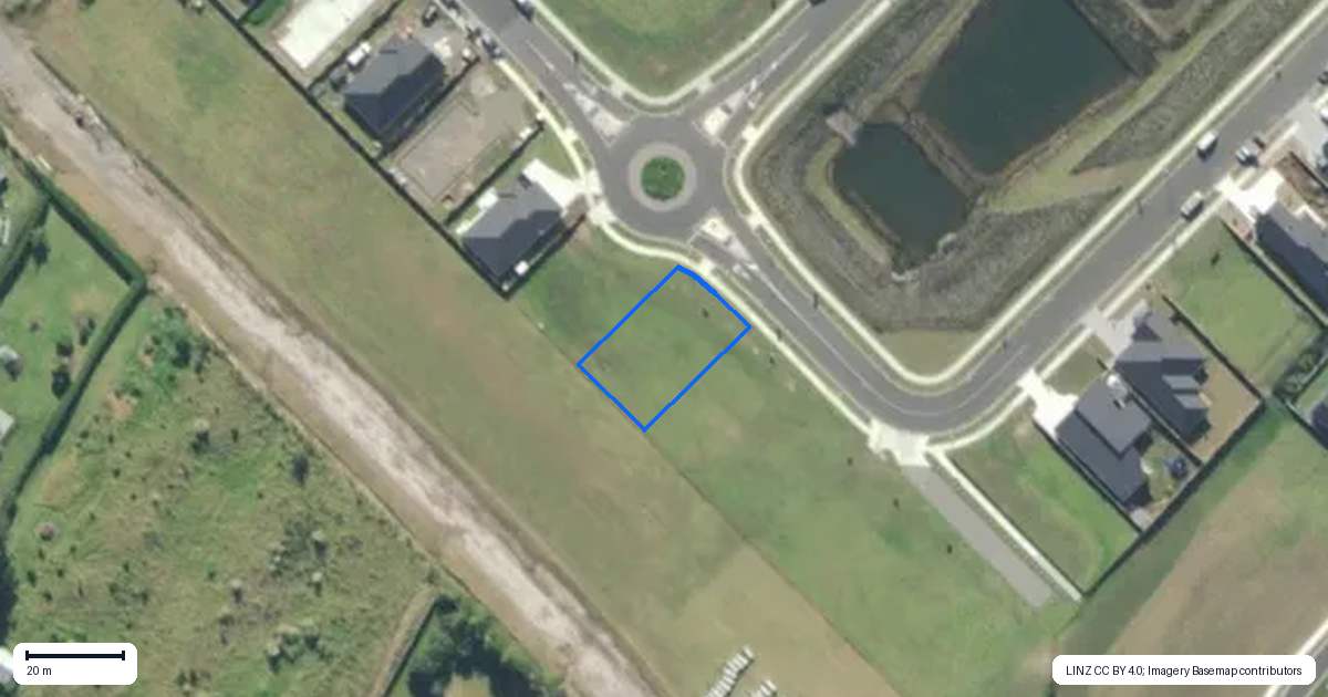 Property context map for 47 Te Taniwha Road, One Tree Point, Whangarei