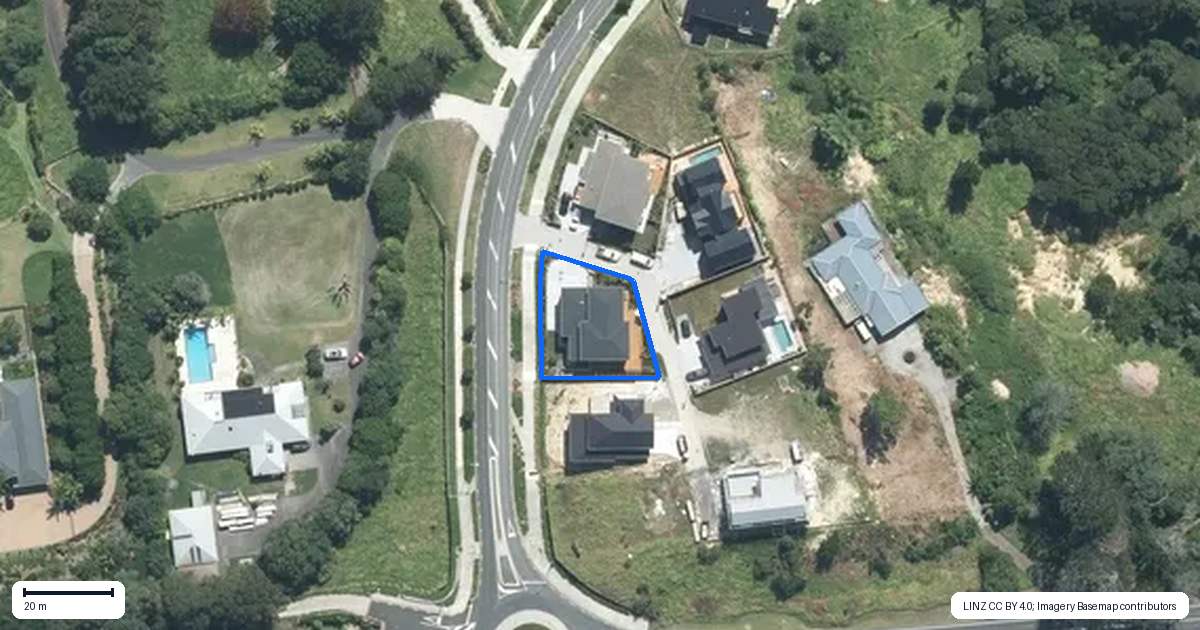 Property context map for 1 Taku Close, Long Bay, Auckland