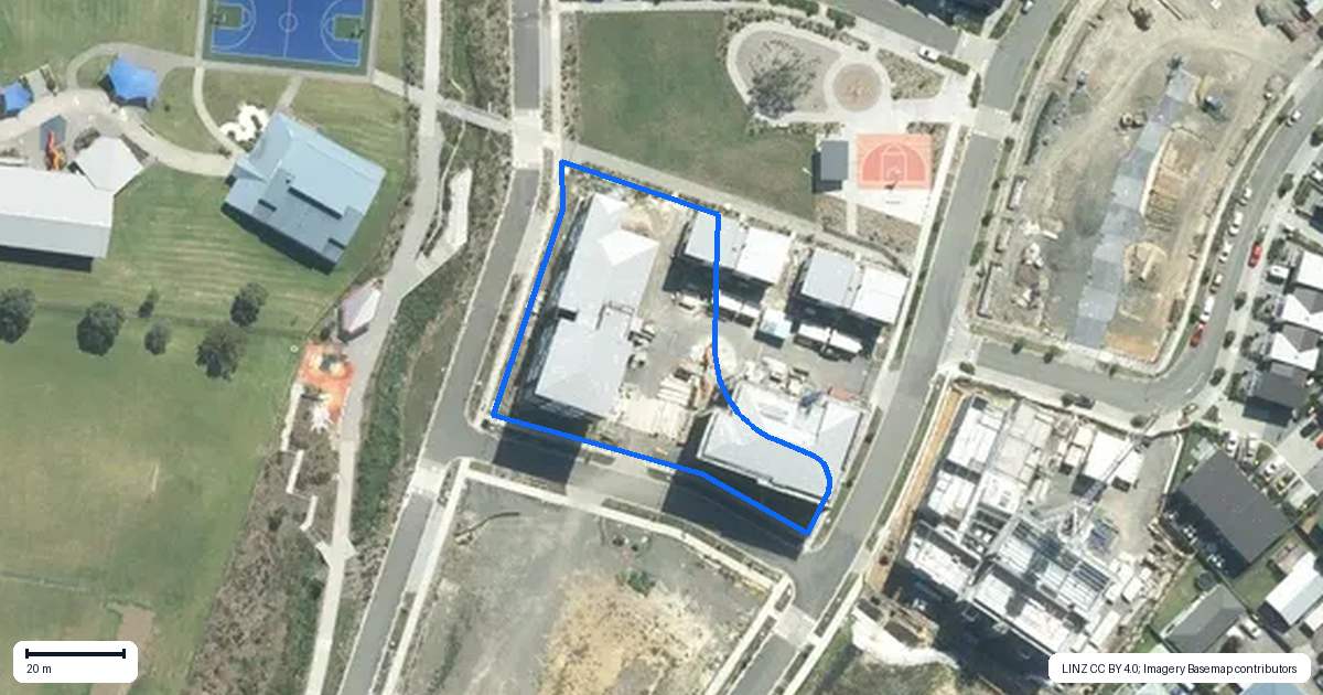 Property context map for 60 Cadness Street, Northcote, Auckland