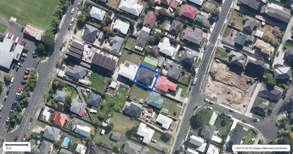 Property context map for 42A Kelwyn Road, Kelston, Auckland