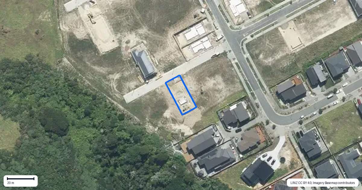 Property context map for 5 Makumaku Place, Long Bay, Auckland