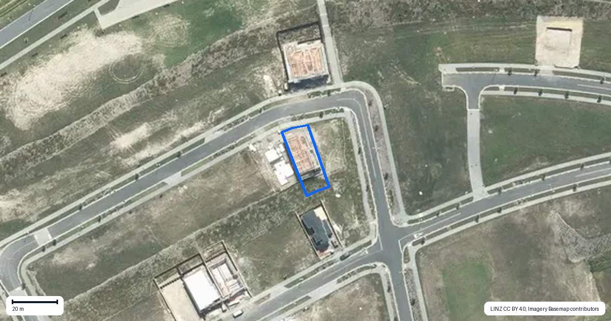 Property context map for 56 Kumukumu Road, Long Bay, Auckland