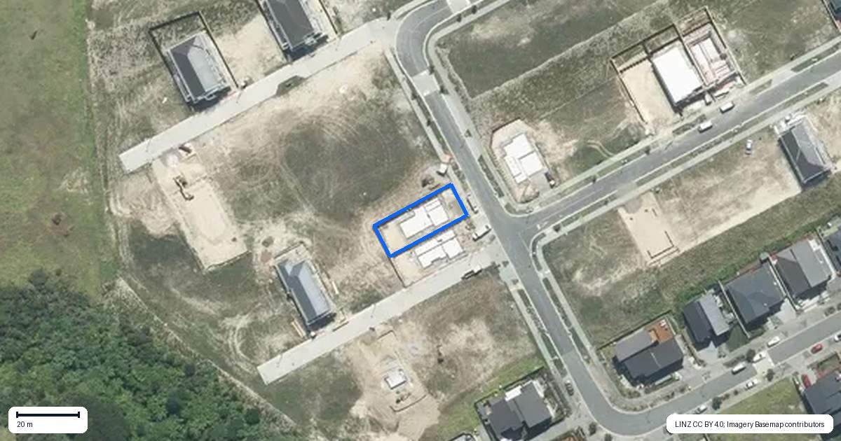 Property context map for 51 Kumukumu Road, Long Bay, Auckland