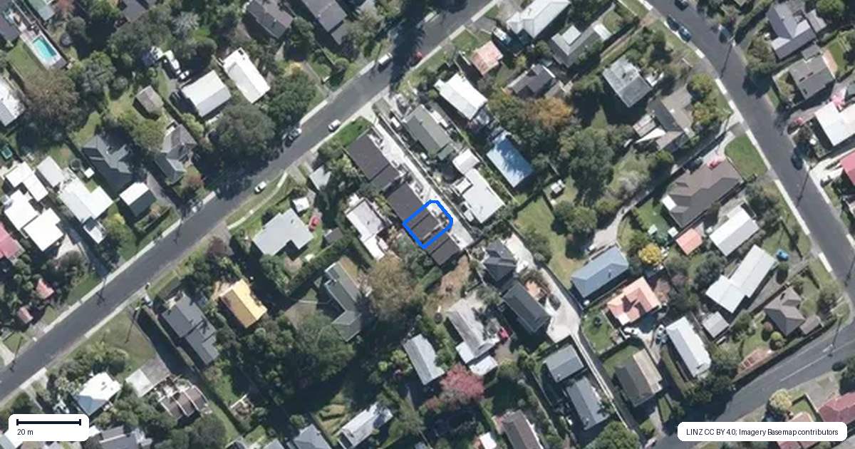Property context map for 8D Neptune Avenue, Beach Haven, Auckland