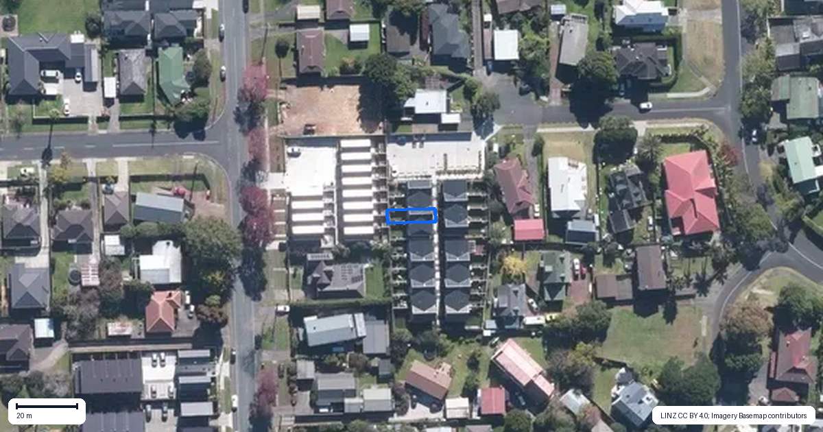 Property context map for 18/10 Fathom Place, Te Atatu Peninsula, Auckland