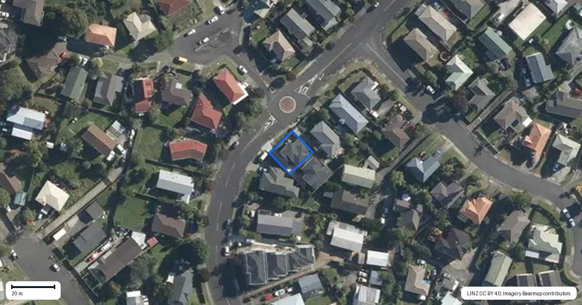 Property context map for 37 Garton Drive, Massey, Auckland