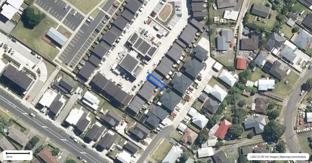 Property context map for 51 Ngae Place, Mangere East, Auckland