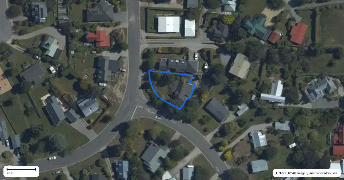 Property context map for 72 Hunter Crescent, Wanaka