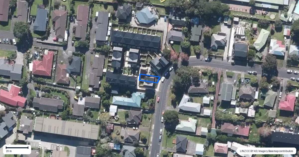Property context map for 8/51 Te Kanawa Crescent, Henderson, Auckland