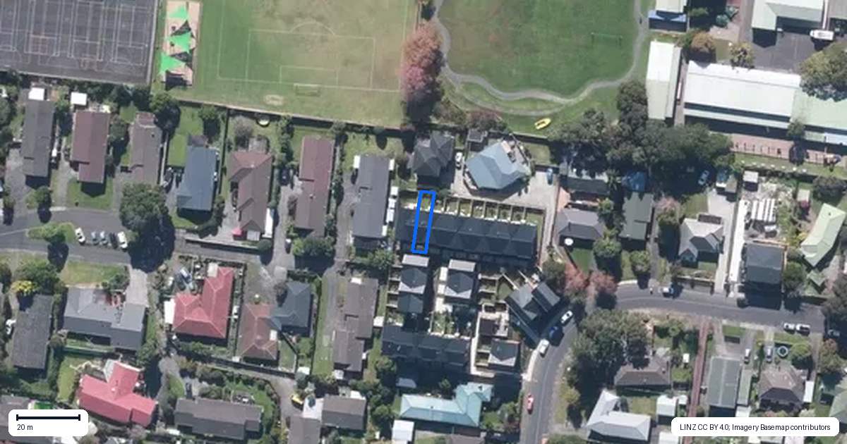 Property context map for 14/51 Te Kanawa Crescent, Henderson, Auckland