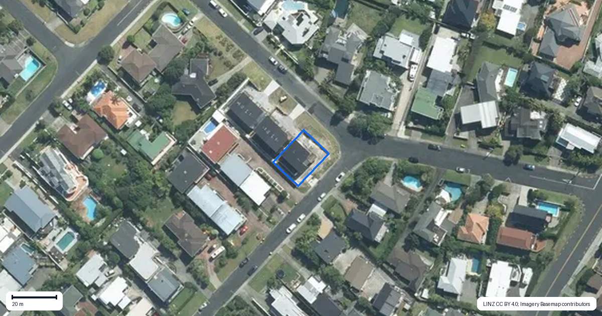 Property context map for 1 Marama Street, Castor Bay, Auckland