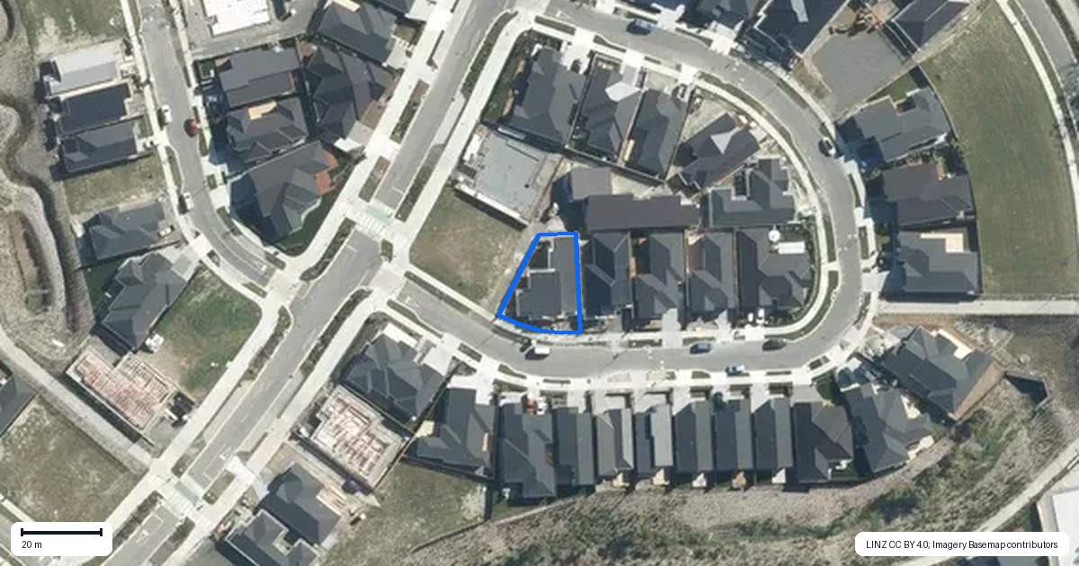 Property context map for 20 Matahae Crescent, Wainui
