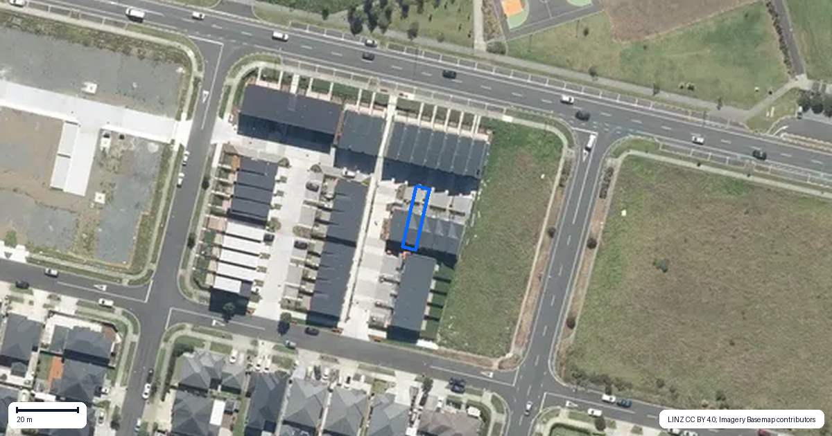 Property context map for 13 Kaikape Lane, Flat Bush, Auckland