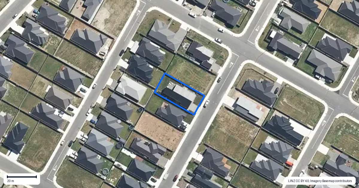 Property context map for 13 Cousins Street, Woodend