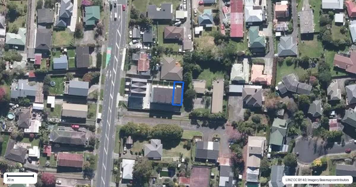 Property context map for 9/113 Te Atatu Road, Te Atatu South, Auckland