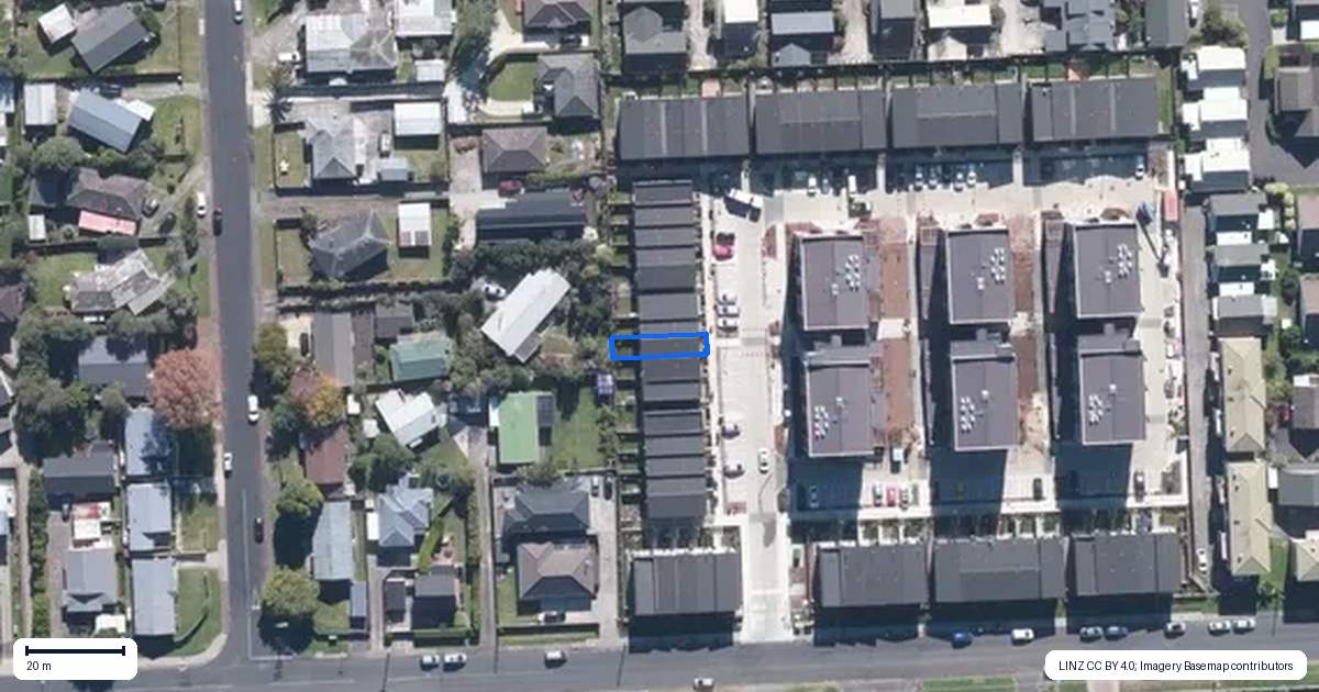 Property context map for 18 Rauemi Way, Te Atatu South, Auckland