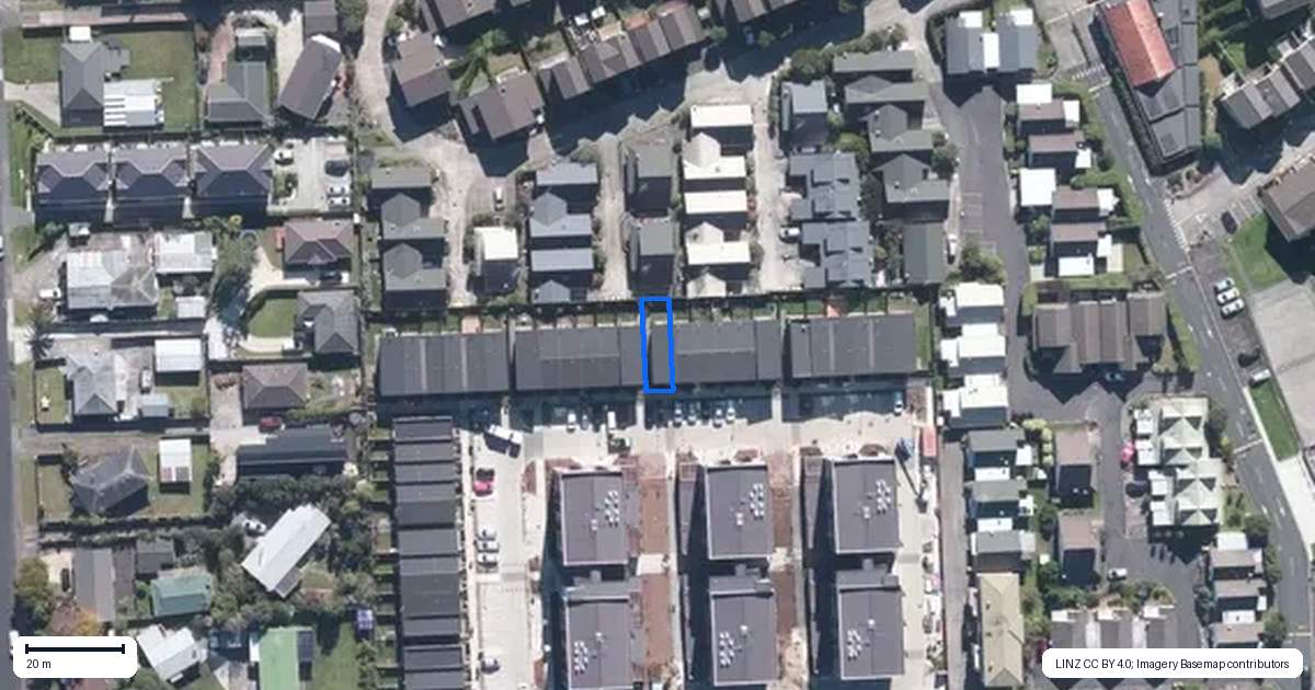 Property context map for 58 Rauemi Way, Te Atatu South, Auckland