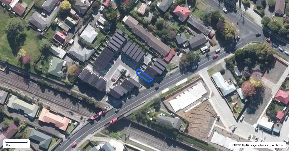 Property context map for 1 Red Arches Road, Henderson, Auckland