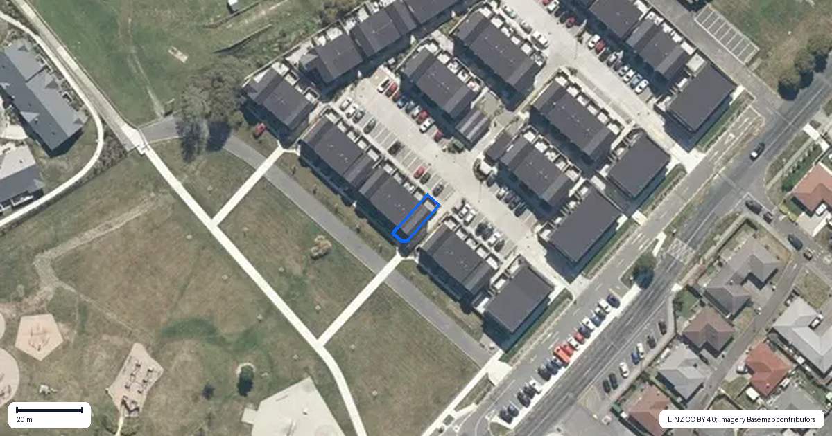Property context map for 11 Te Ara o Papatahi, Wainuiomata, Lower Hutt
