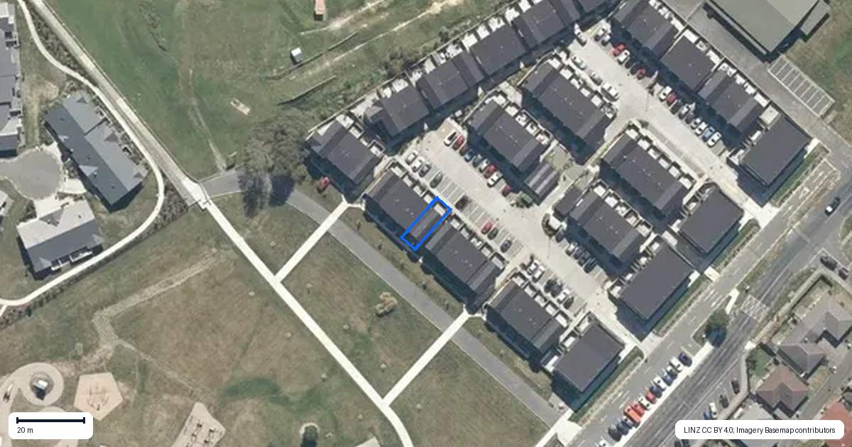 Property context map for 21 Te Ara o Papatahi, Wainuiomata, Lower Hutt