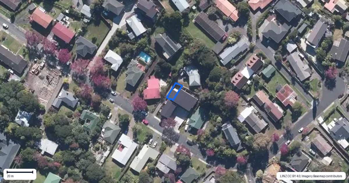 Property context map for 4/22 Takapu Street, Henderson, Auckland