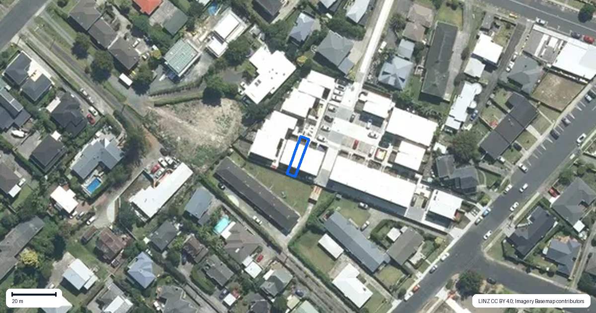 Property context map for 10/82 East Coast Road, Milford, Auckland